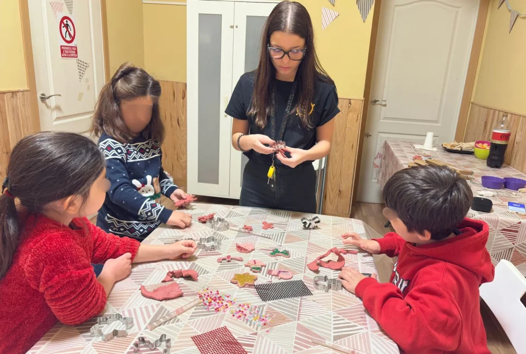 Taller navideño de manualidades para niños