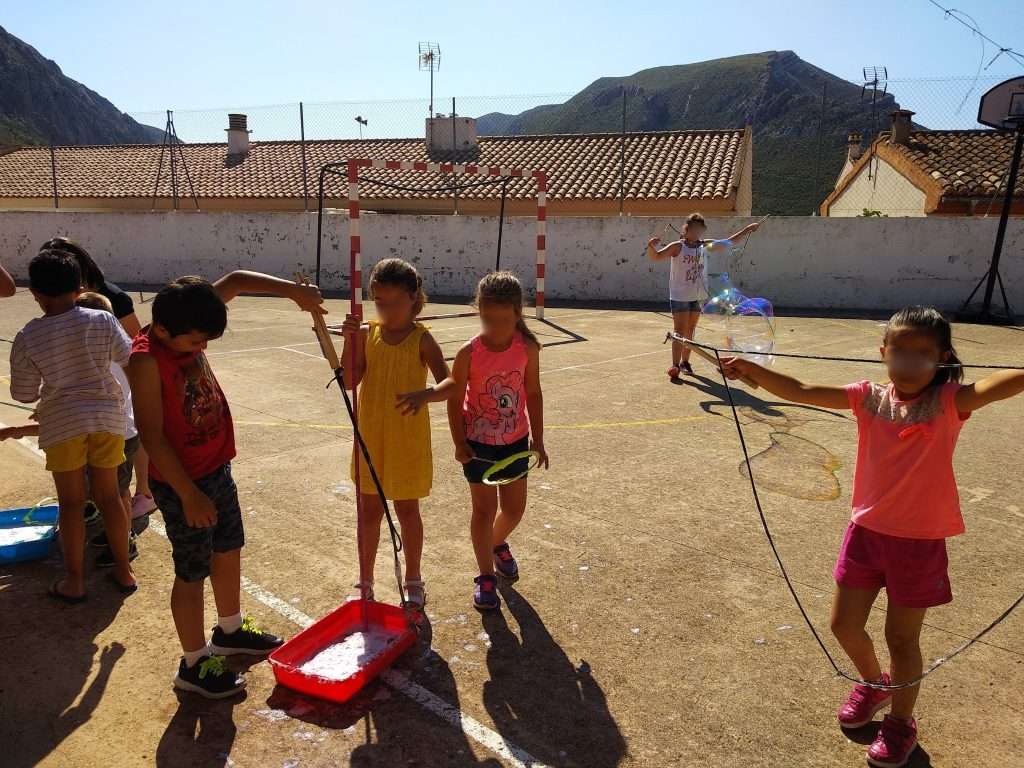 Actv educativas para colegios por Gomivent